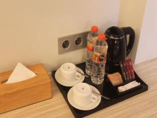 Burza Hotel Yogyakarta - 4