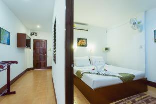 Rabbit Mansion Patong Hotel - 5