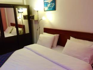 Rabbit Mansion Patong Hotel - 3