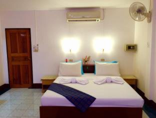 Rabbit Mansion Patong Hotel - 1