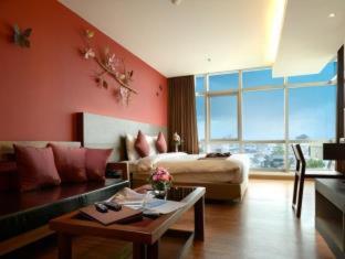 Buri Sriphu Hotel - 1