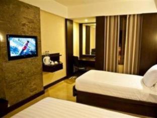 Crown Victoria Hotel Tulungagung - Tulungagung - 6