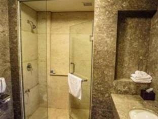 Crown Victoria Hotel Tulungagung - Tulungagung - 2
