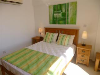 First floor 2 bedroom apartment, large balcony, amazing sea views, communal pool - Peyia - 3