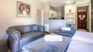 JoziStay @ Savannah Apartments - Little Falls - 6