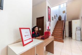 RedDoorz @ Pengayoman Panakkukang 3 - 5