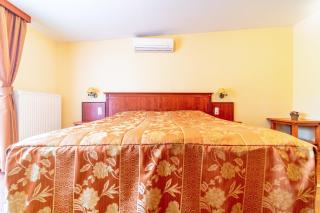 Pannon Hotel Bejelentkezés 20 óráig, Check-in until 20 o'clock, Einchecken bis 20 Uhr - Mohács - 1