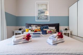 Luxury One-Bedroom Apartment/parking in city center - 2