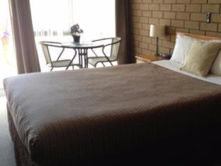 Rippleside Park Motor Inn - 7