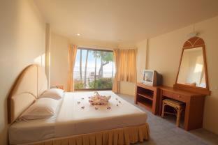 New Travel Beach Hotel & Resort - 8