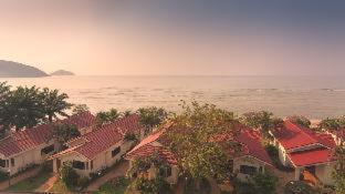 New Travel Beach Hotel & Resort - 4