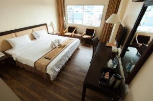 New Season Hotel - 6