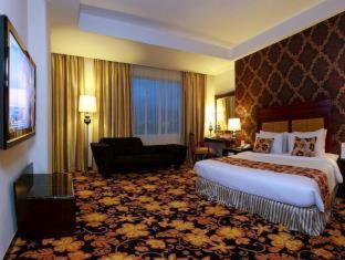 Rocky Plaza Hotel Padang - 3