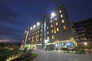 POP! Hotel Airport Jakarta - Tangerang - 3