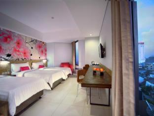 Aston Inn Pantai Losari Makassar - Makassar - 3
