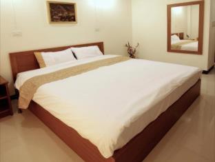 Rafael Hotel and Mansion Bangkok - 6