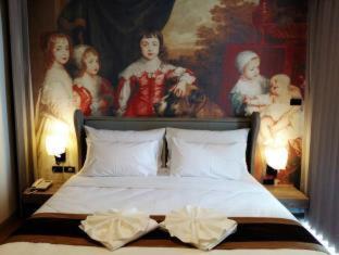 Bright Hotel - 1