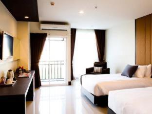 Crystal Suites Suvarnbhumi Airport - 5