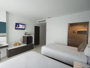 Chanalai Hillside Resort, Karon Beach - 1