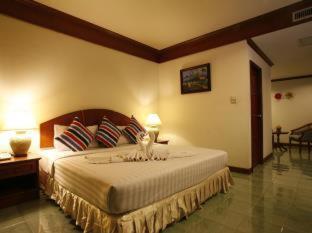 Jiraporn Hill Resort - 1