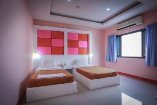 Grand Leo Hotel - 8