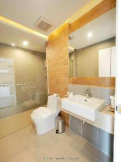 Wisdom Hotel & Residence - 5