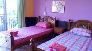 Rueangsrisiri Guesthouse 2 - 5