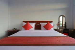 Warsa's Garden Bungalow and Spa - 4