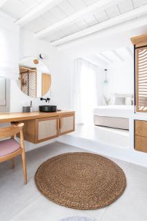 Adorno Beach Hotel and Suites - 2