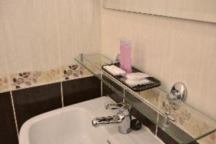 Gold Airport Suites - 6