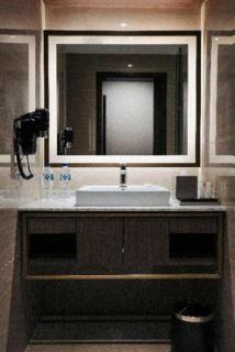 GRAMM HOTEL by Ambarrukmo Yogyakarta - 9