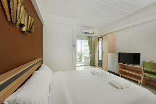 B32 Apartment - 8