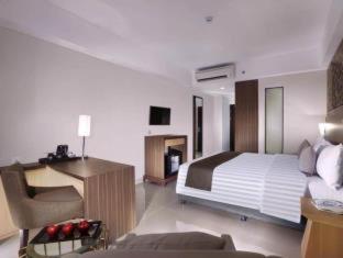 The Alana Hotel & Conference Center Malioboro Yogyakarta by ASTON - Yogyakarta - 1