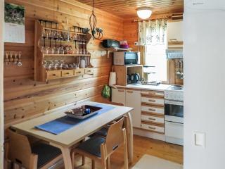 Holiday Home Ylläsmukka a 3 by Interhome - Äkäslompolo - 3