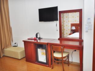 Queen Central Hotel - Ben Thanh Market - 8
