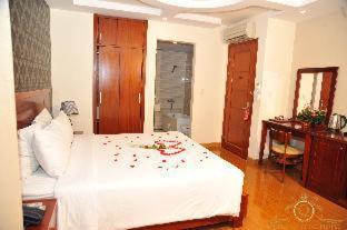 Queen Central Hotel - Ben Thanh Market - 2