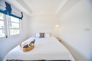 1715 House - White Rhino - 9