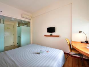 Whiz Hotel Malioboro Yogyakarta - Yogyakarta - 2
