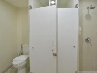 Whiz Hotel Malioboro Yogyakarta - 1