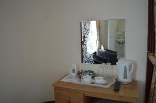 Globe Hotel - 2