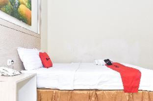 RedDoorz Plus near Sultan Hasanuddin Airport - 8