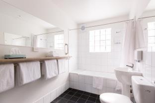 Bay Hotel Apartments - Hobart - 5