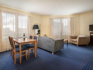 Quest Savoy - Hobart - 9