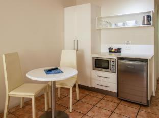 Paradise On The Beach Resort - Palm Cove - 6