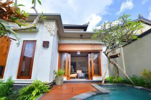 Nuaja Balinese Guest House - Ubud - 3