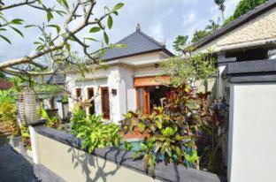 Nuaja Balinese Guest House - 1