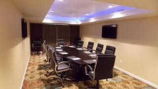 Holiday Inn Express Bakersfield by IHG - 2