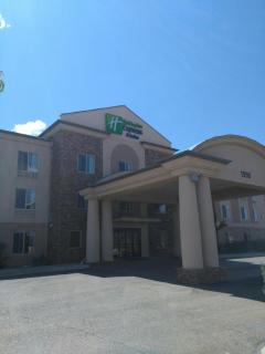 Holiday Inn Express Hotel & Suites Cedar City by IHG - Cedar City - 2