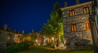 4 Seasons Premium Chalet & Massage Treatments - Palaios Agios Athanasios - 0
