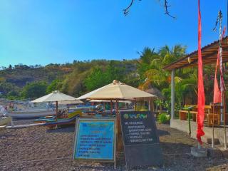 COCONUT BEACH BUNGALOWs & WARUNG - Amed - 4